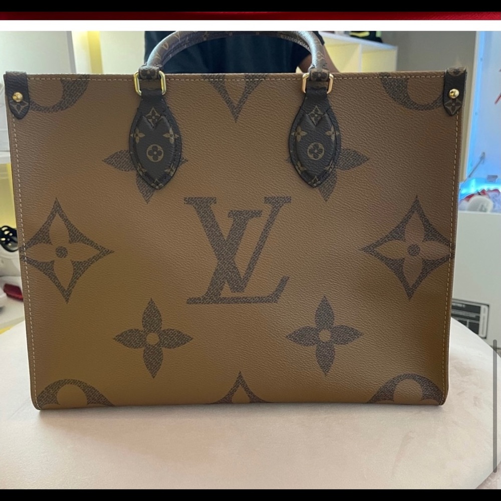 Gently used Louis Vuitton on the go MM.
